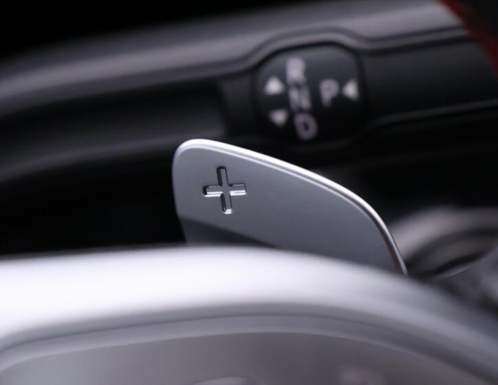 Mercedes-Benz GLA 27