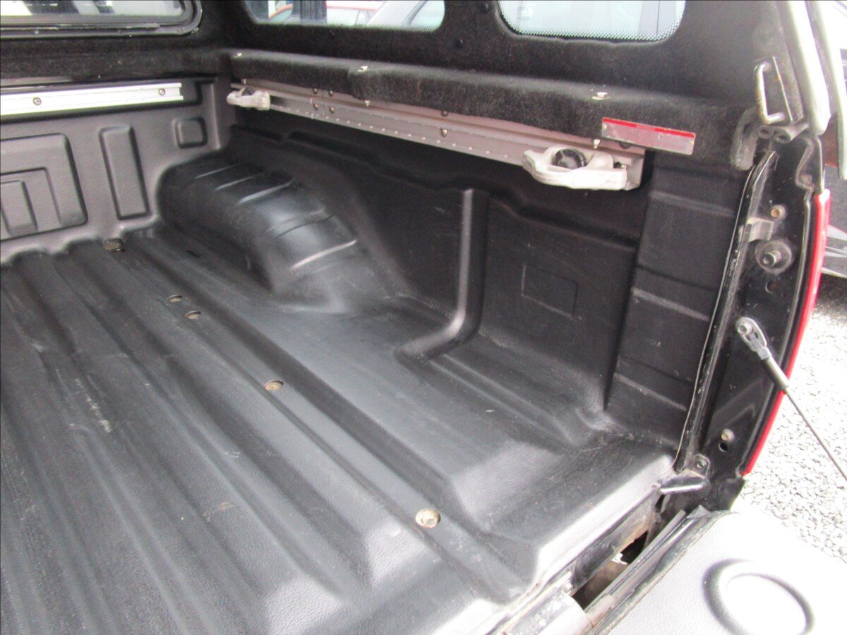 Nissan Navara Ostatní 2,5 l 126 kw