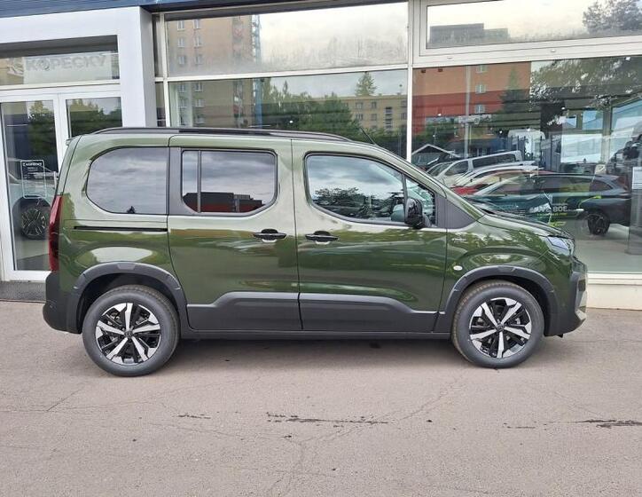 Peugeot Rifter 8