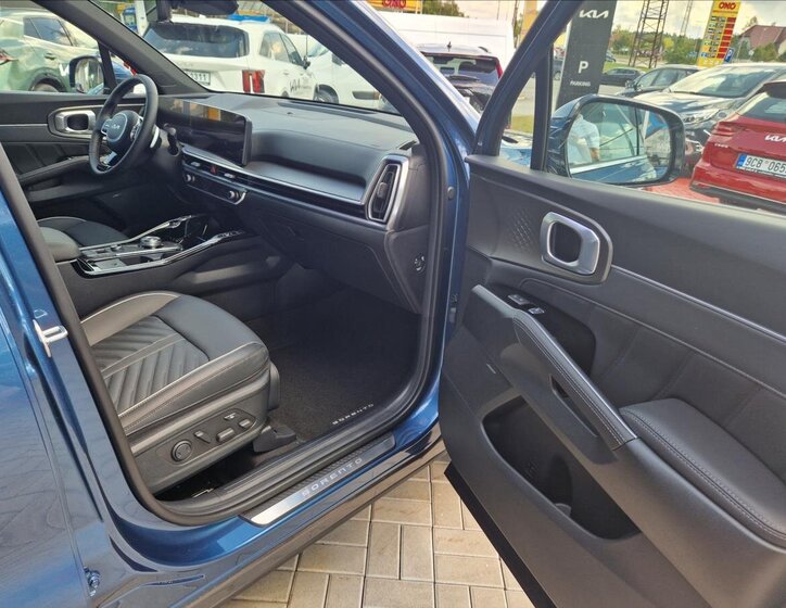 KIA Sorento SUV / Terénní 2,2 l 142 kw