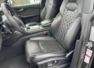 Audi SQ8 13
