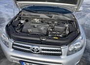 Toyota RAV4 24