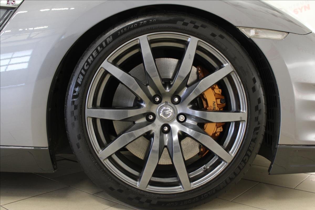 Nissan GT-R Kupé 3,8 l 390 kw