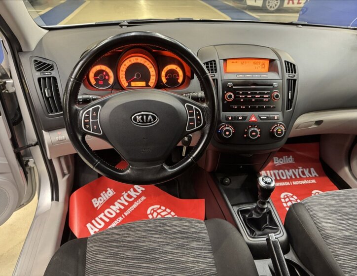 KIA Ceed Hatchback 1,4 l 80 kw
