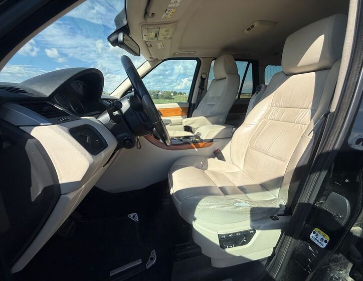 Land Rover Range Rover Sport 11