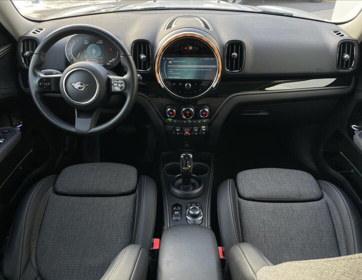 Mini Countryman SUV / Terénní 1,5 l 100 kw