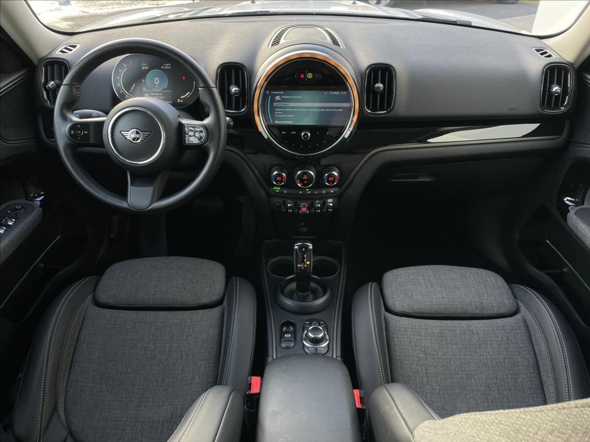 Mini Countryman SUV / Terénní 1,5 l 100 kw