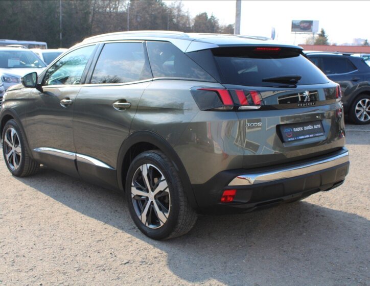 Peugeot 3008 SUV / Terénní 1,2 l 96 kw
