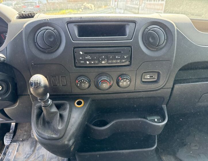 Renault Master 18