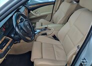 BMW Řada 5 Kombi 3,0 l 145 kw