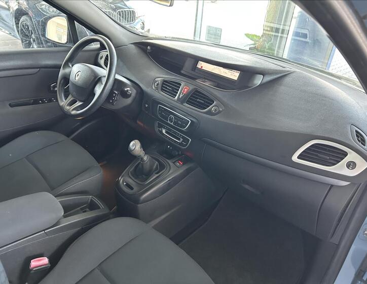 Renault Grand Scénic 13