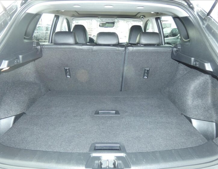 Nissan Qashqai SUV / Terénní 1,2 l 85 kw