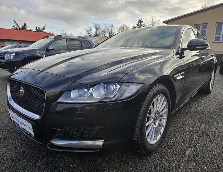 Jaguar XF Sedan 2,0 l 177 kw