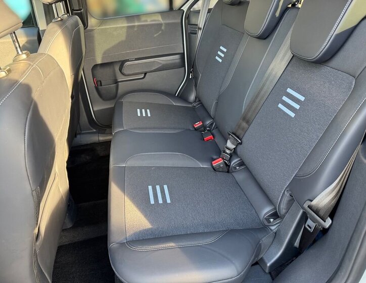 Ford Tourneo Courier VAN-Minibus 999,0 91 kw