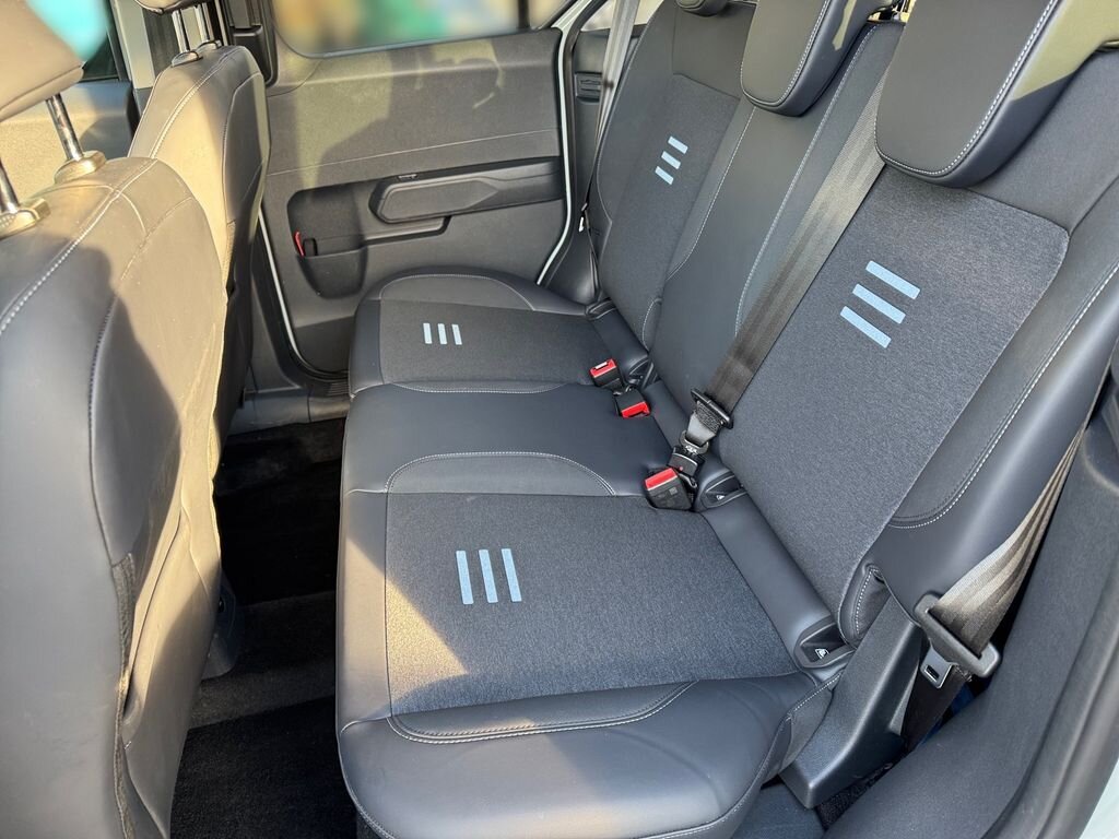 Ford Tourneo Courier VAN-Minibus 999,0 91 kw