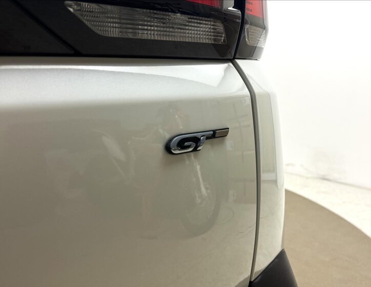 Peugeot 5008 SUV 2,0 l 133 kw