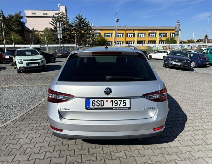 Škoda Superb Kombi 1,5 l 110 kw