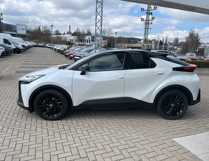 Toyota C-HR SUV / Terénní 2,0 l 145 kw