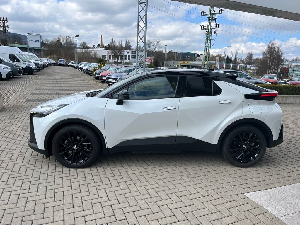 Toyota C-HR SUV / Terénní 2,0 l 145 kw