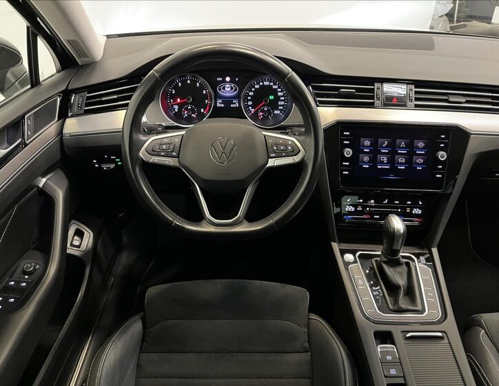 Volkswagen Passat Sedan / Limuzína 1,5 l 110 kw