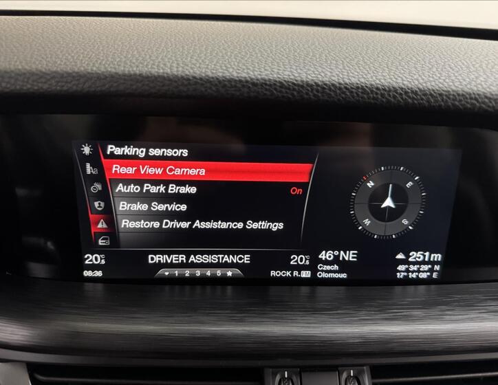 Alfa Romeo Stelvio 22