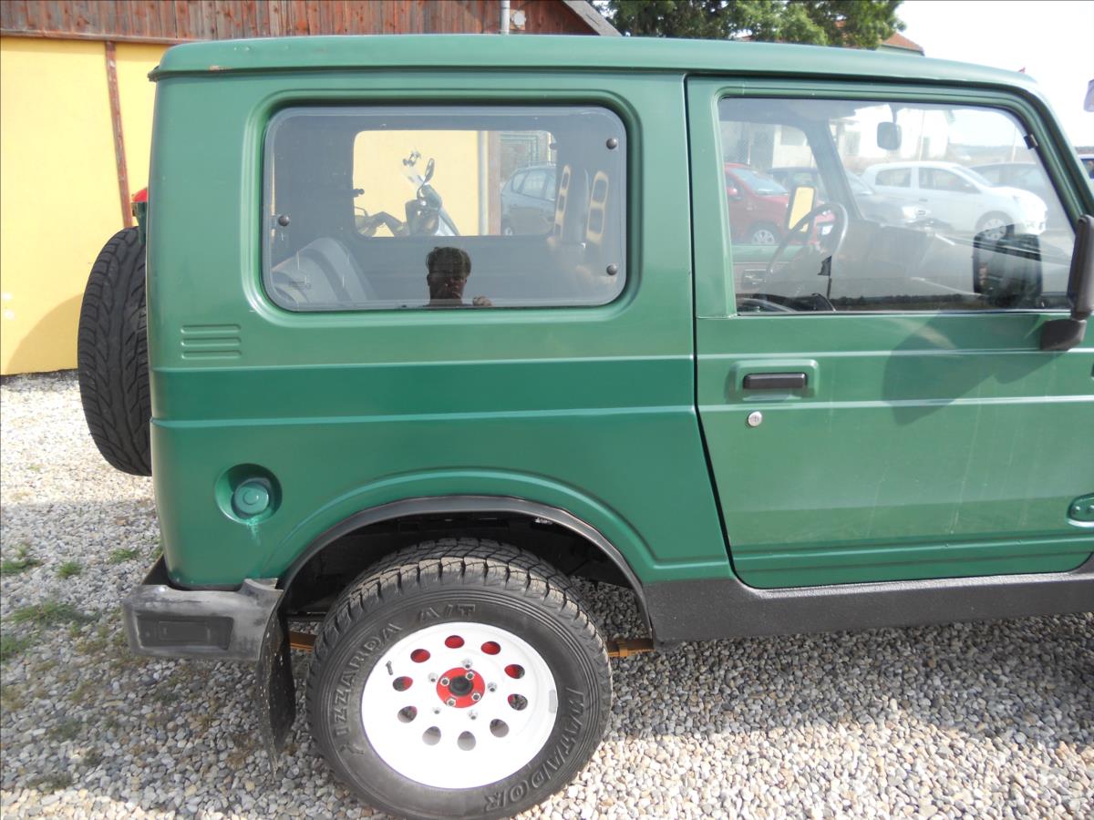 Suzuki Samurai