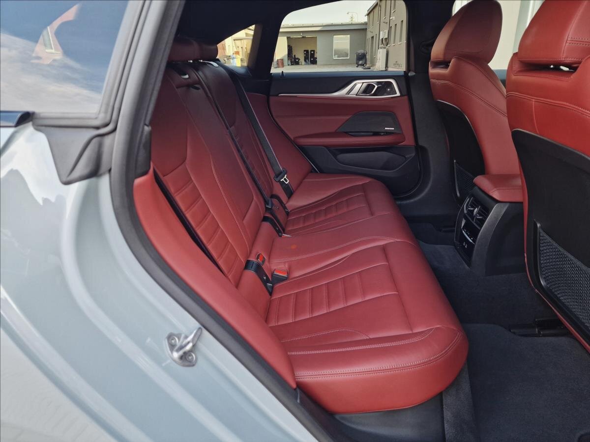 BMW i4 Sedan / Limuzína 0,0 400 kw