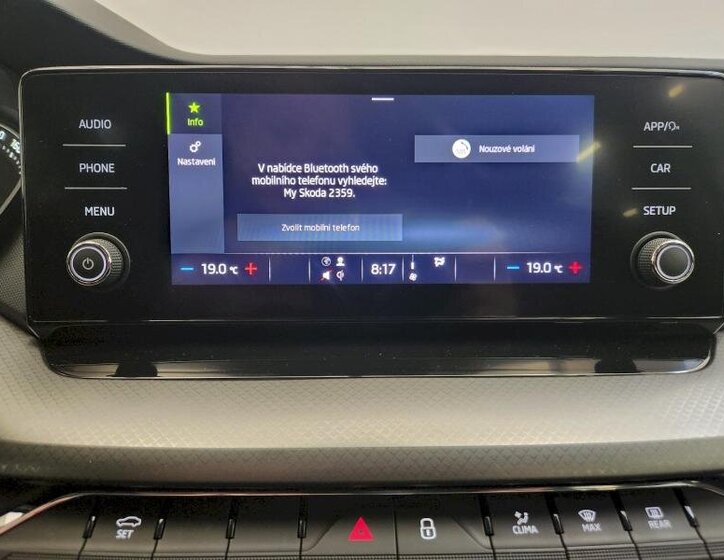 Škoda Octavia Sedan / Limuzína 1,5 l 110 kw