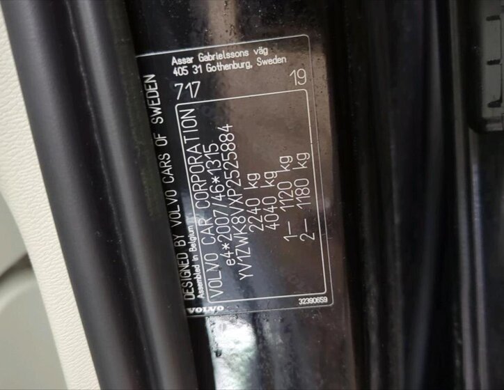 Volvo V60 Kombi 2,0 l 145 kw