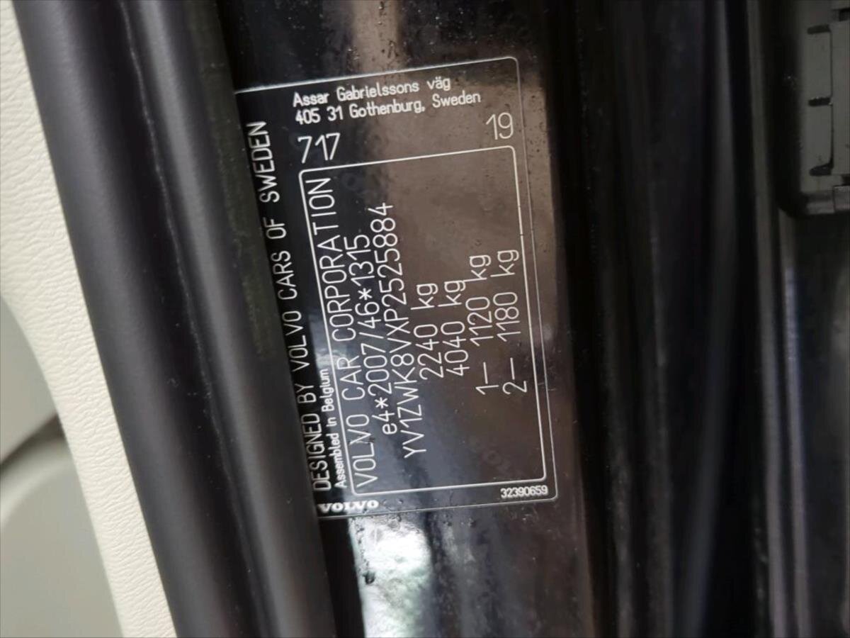 Volvo V60 Kombi 2,0 l 145 kw