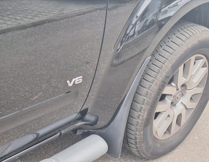 Nissan Navara Pick-up 3,0 l 170 kw