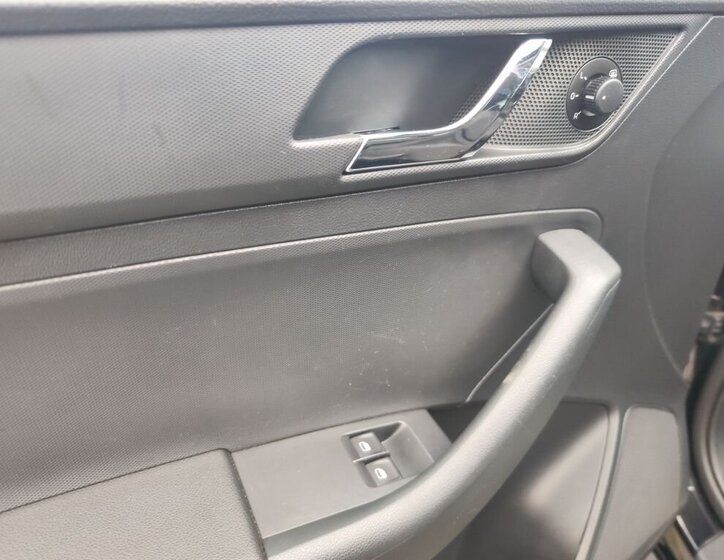 Škoda Rapid Liftback 1,2 l 77 kw