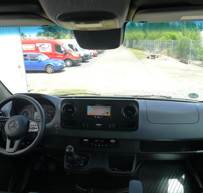 Mercedes-Benz Sprinter 13