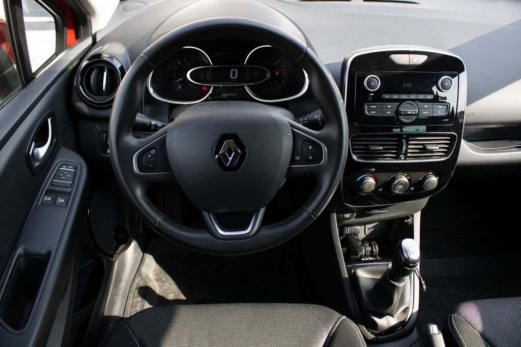 Renault Clio Hatchback 898,0 56 kw