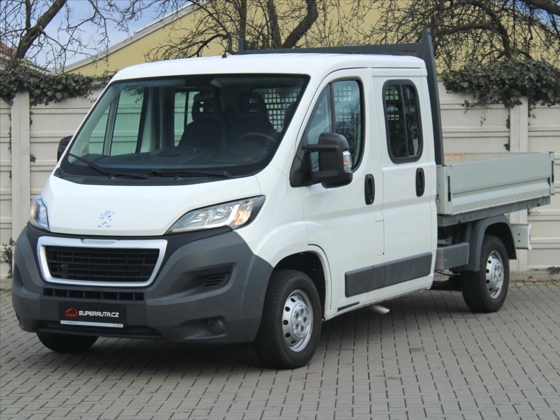 Peugeot Boxer Valník 2,0 l 120 kw