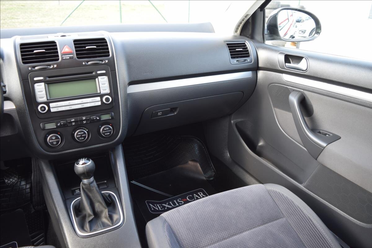 Volkswagen Golf Kombi 1,6 l 75 kw