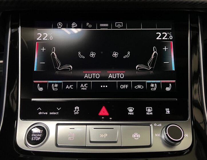 Audi Q8 SUV 3,0 l 210 kw