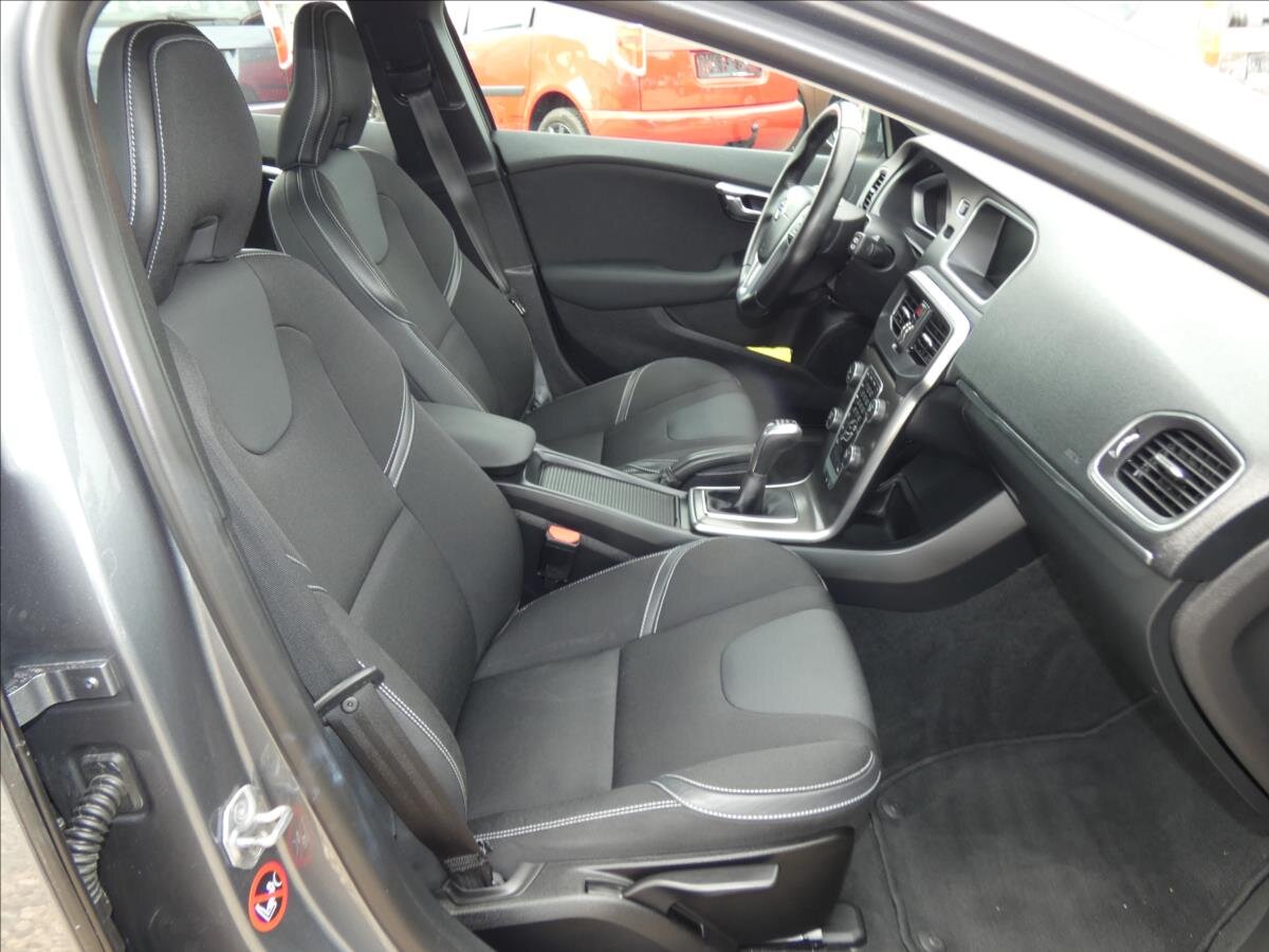 Volvo V40 Hatchback 2,0 l 88 kw