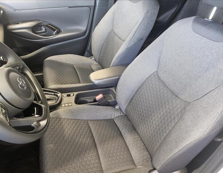 Toyota Yaris Cross 5