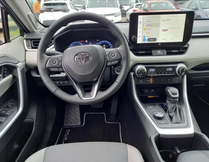 Toyota RAV4 12