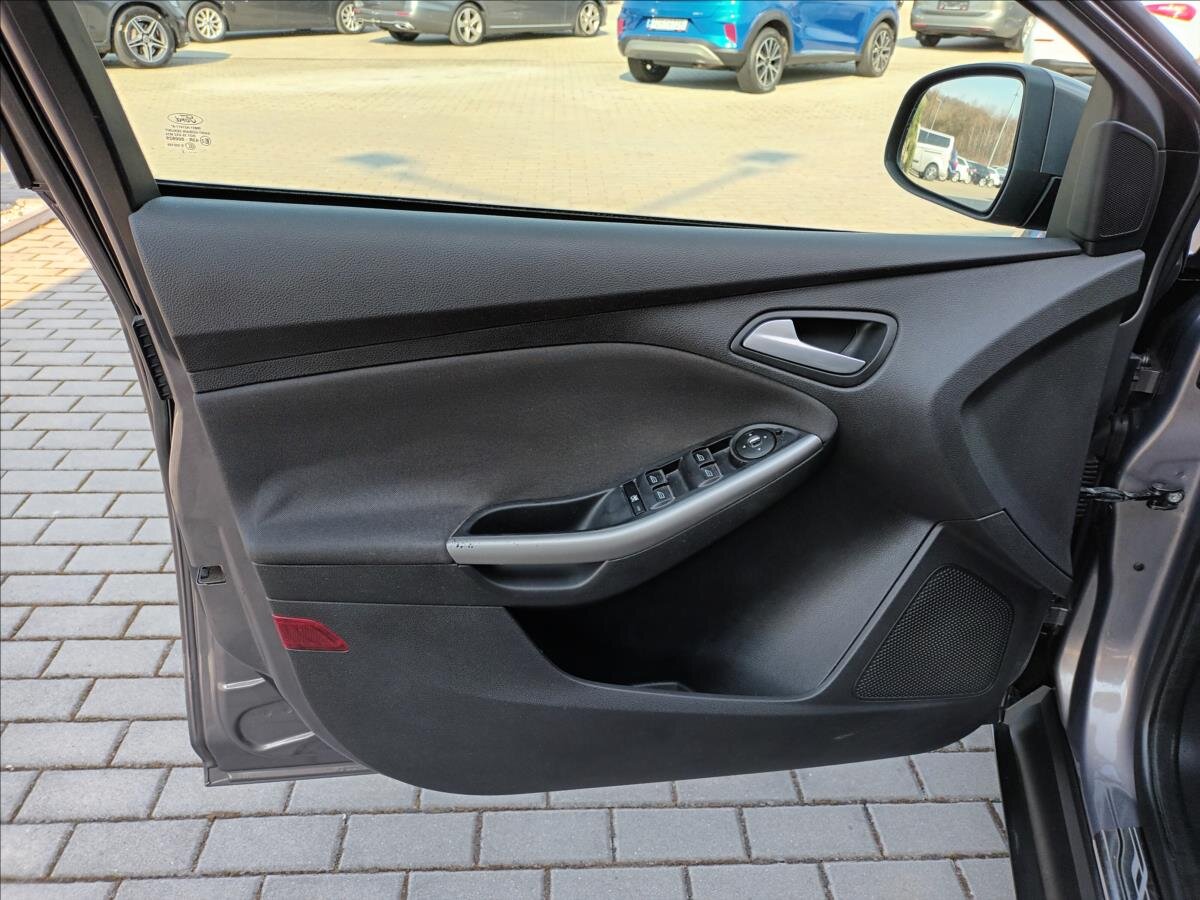 Ford Focus Kombi 998,0 92 kw