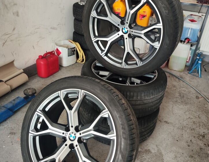 BMW X5 SUV / Terénní 3,0 l 250 kw