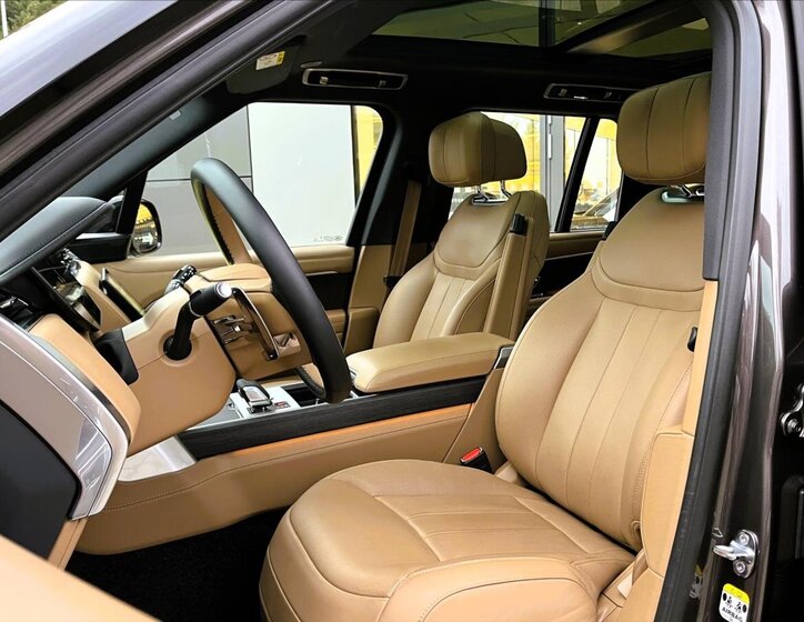 Land Rover Range Rover SUV / Terénní 4,4 l 390 kw