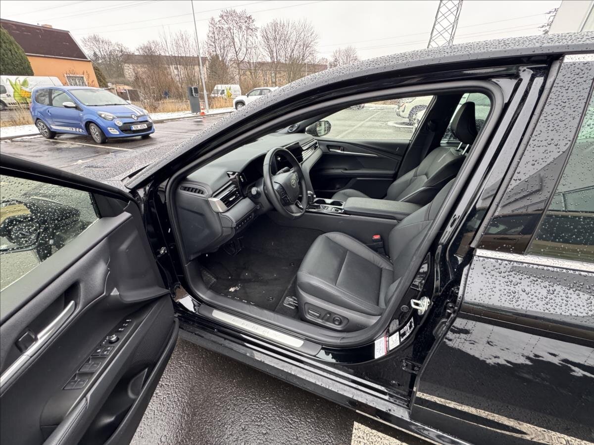 Toyota Camry Sedan 2,5 l 137 kw