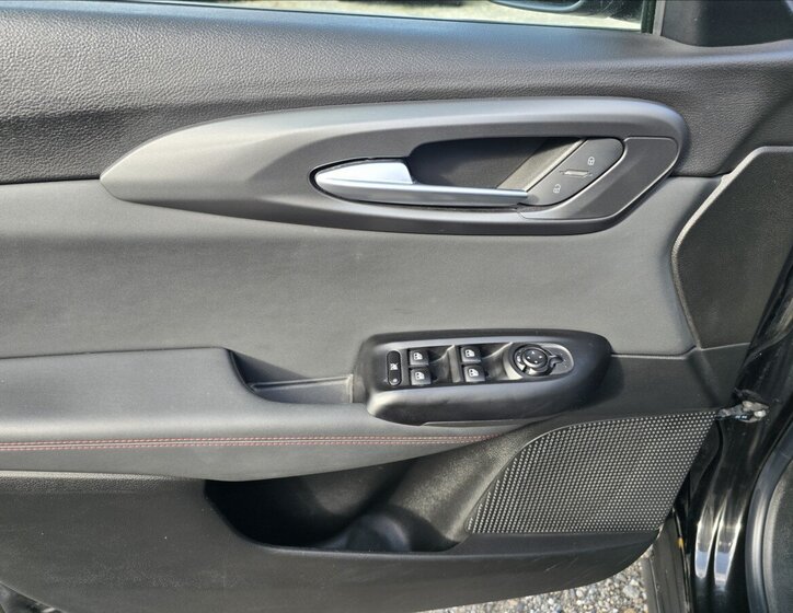 Alfa Romeo Tonale SUV / Terénní 1,5 l 117 kw