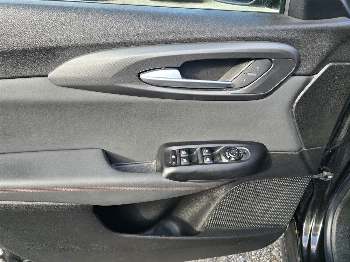 Alfa Romeo Tonale SUV / Terénní 1,5 l 117 kw