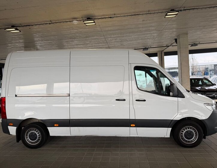 Mercedes-Benz Sprinter 4