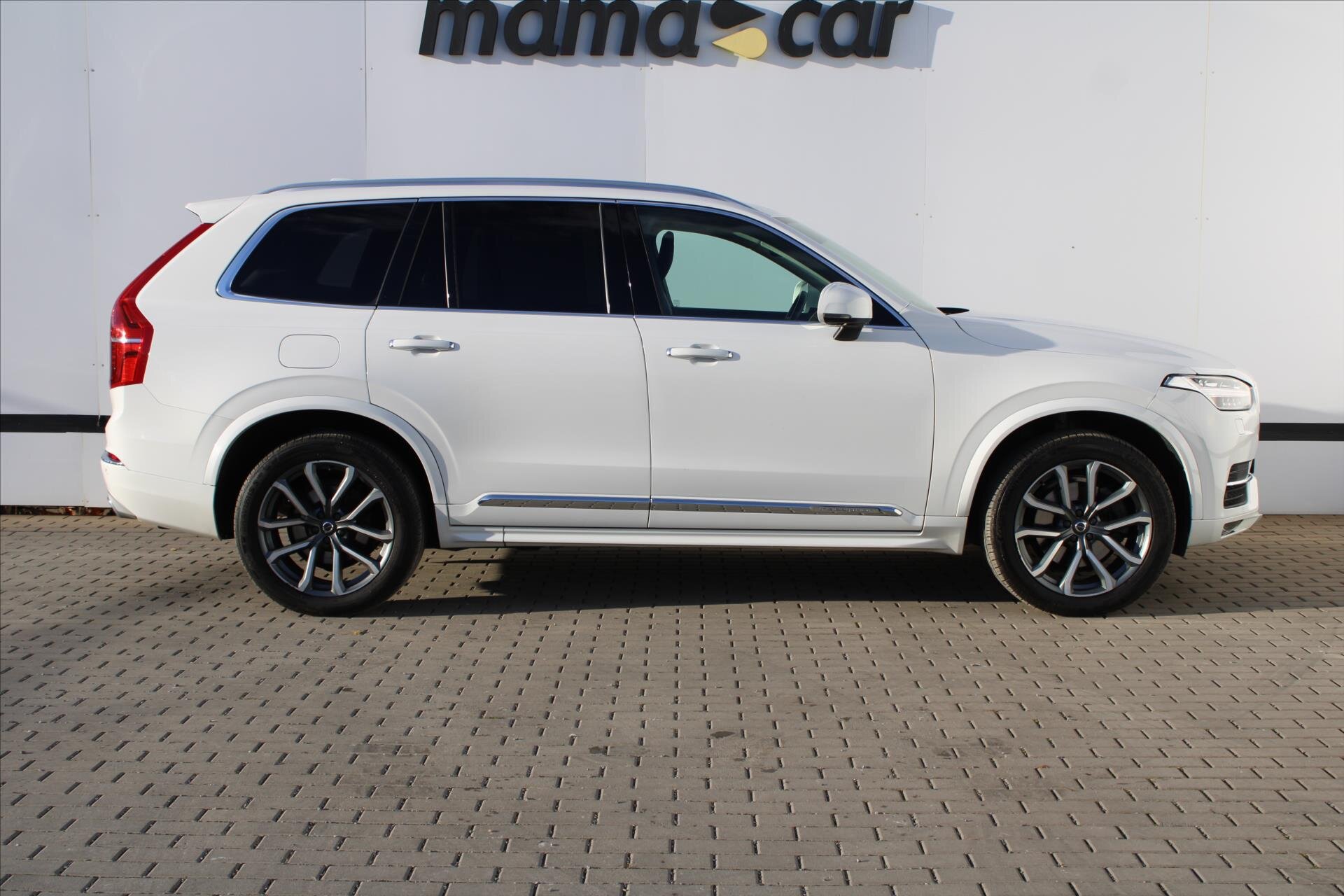 Volvo XC90 SUV / Terénní 2,0 l 173 kw