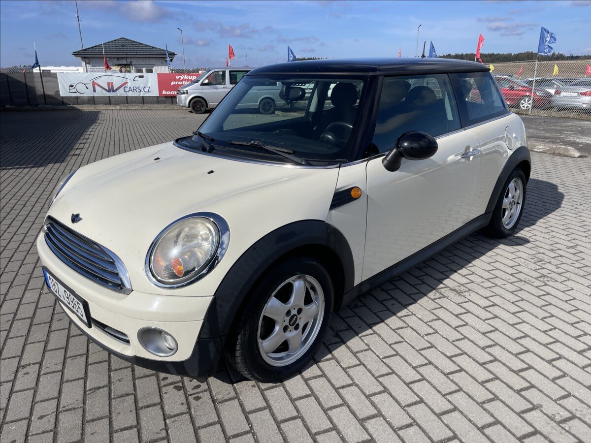 Mini Cooper Hatchback 1,6 l 88 kw