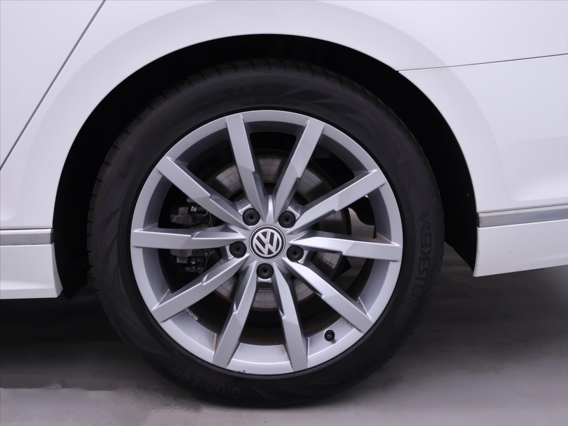 Volkswagen Passat Kombi 2,0 l 200 kw